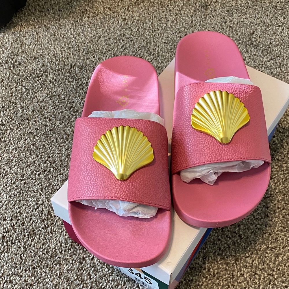Katy Perry Collections Pink Sandals with Gold Shell - Picture 3 of 8